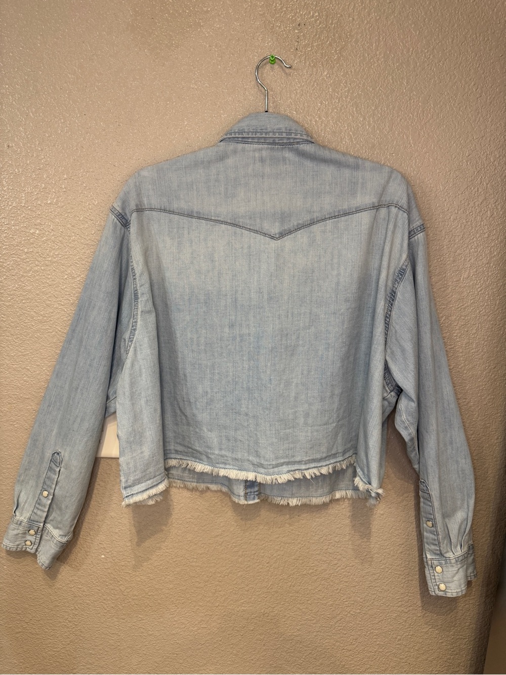 Wrangler Retro Cropped Western Chambray Denim Snap Shirt Light Wash Cowgirl - Picture 3 of 4